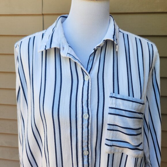 Liz Claiborne Striped Button-Up Blouse White Blue Pocket Square Cotton Blend - Picture 4 of 16